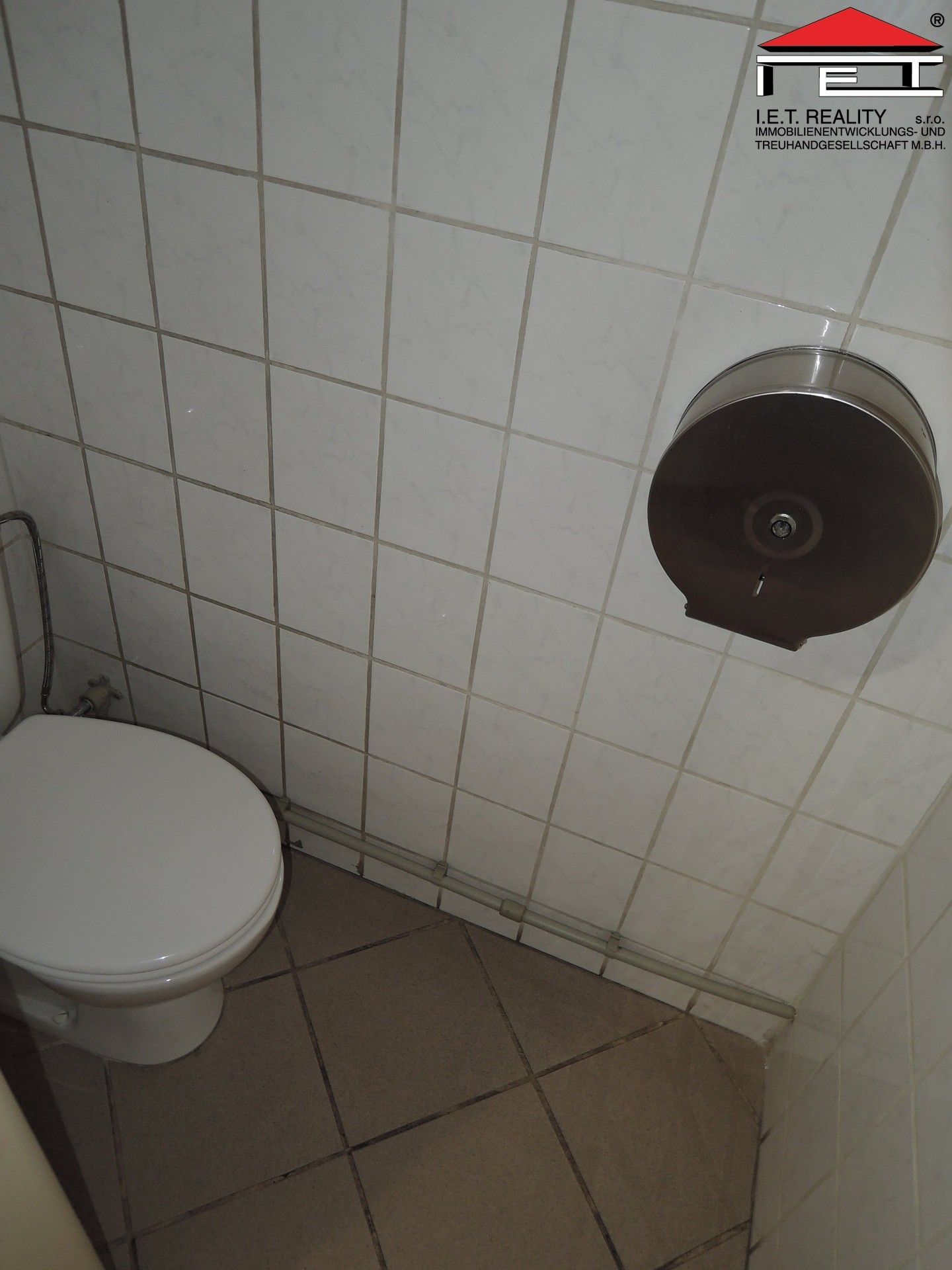 Pronájem komerčního prostoru 114 m² - foto 22