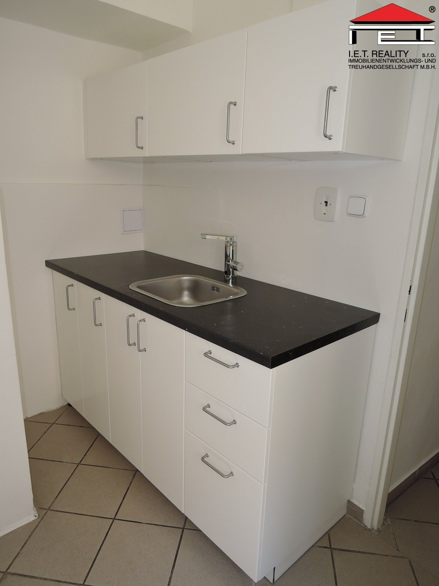 Pronájem komerčního prostoru 114 m² - foto 25