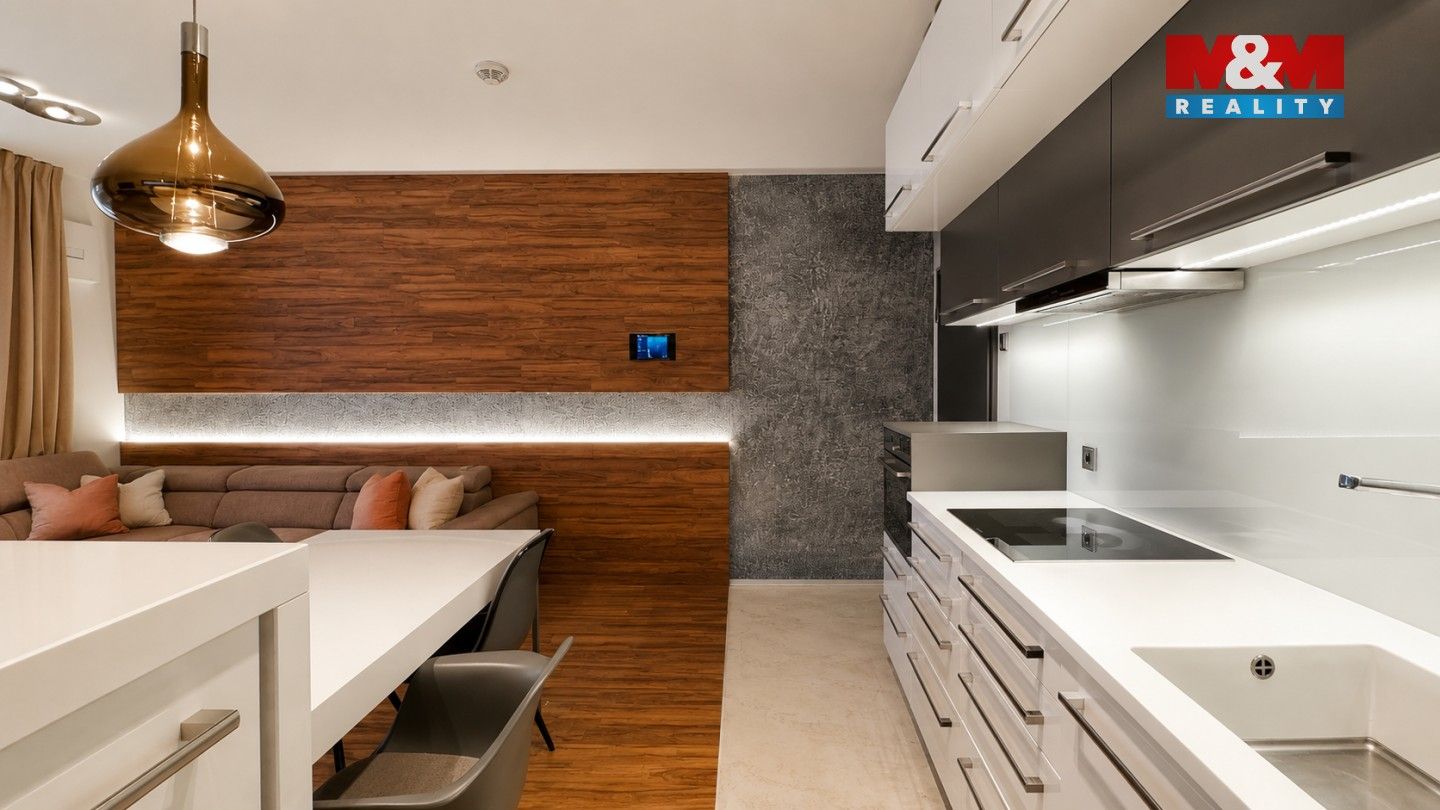 Pronájem bytu 3+kk 80 m² - foto 3
