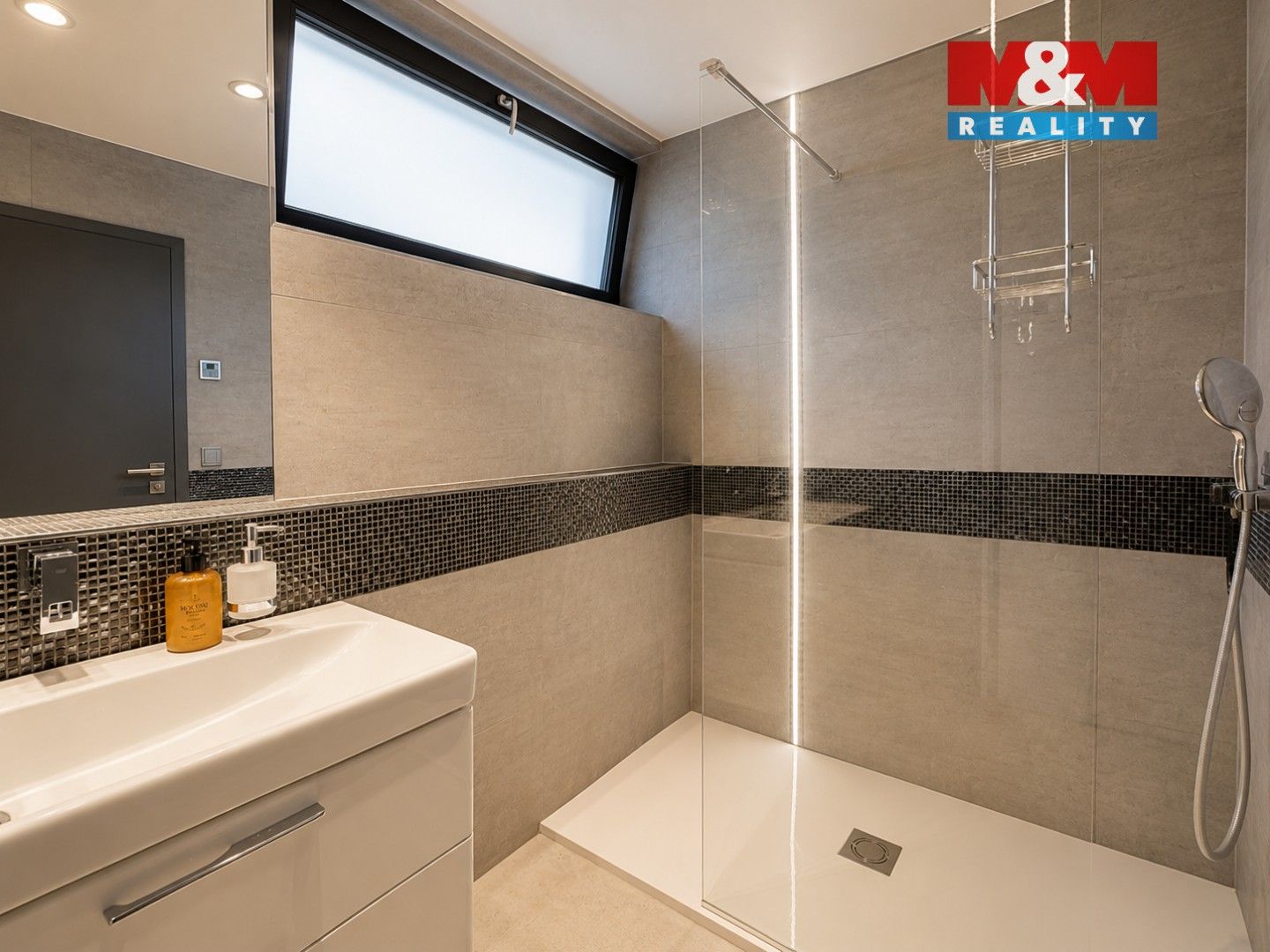 Pronájem bytu 3+kk 80 m² - foto 10