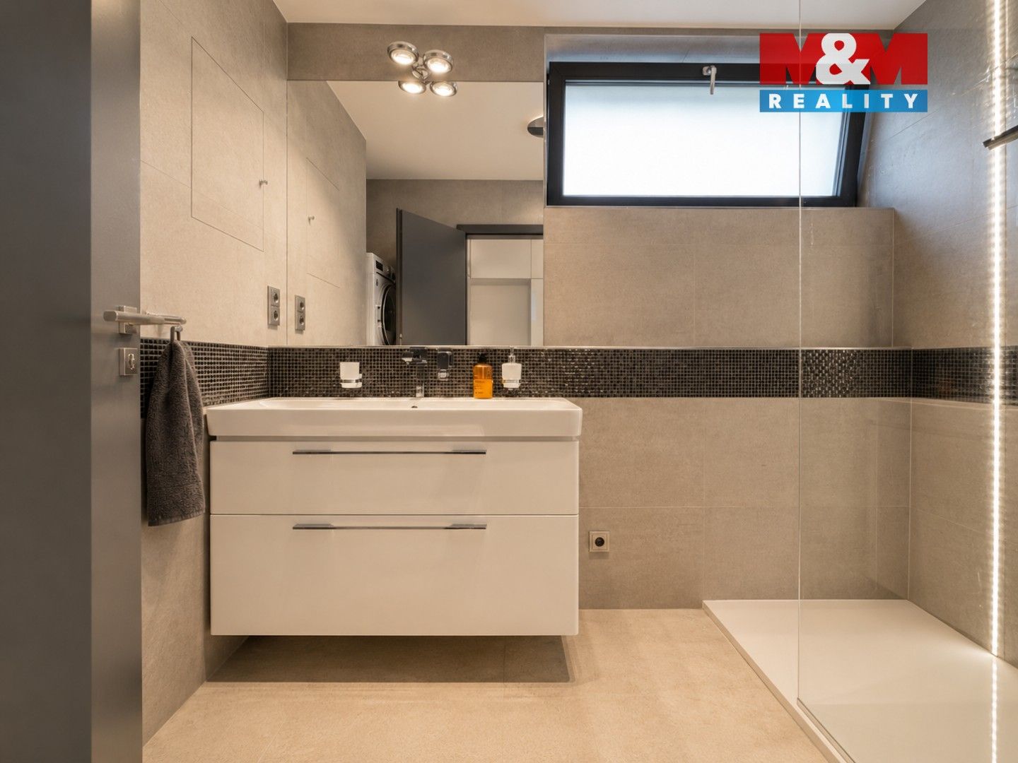 Pronájem bytu 3+kk 80 m² - foto 9