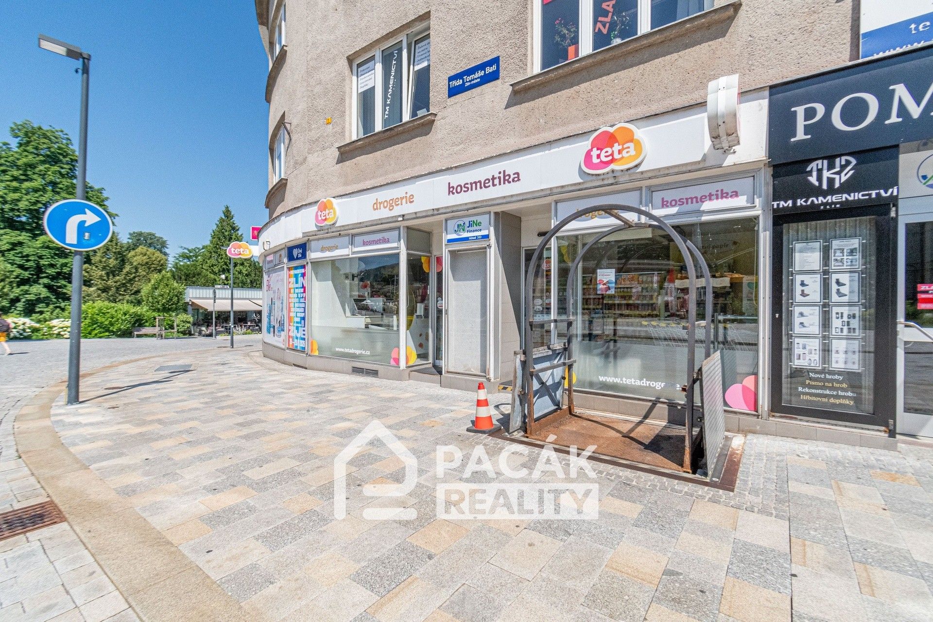 Prodej komerčního prostoru 247 m² - foto 3