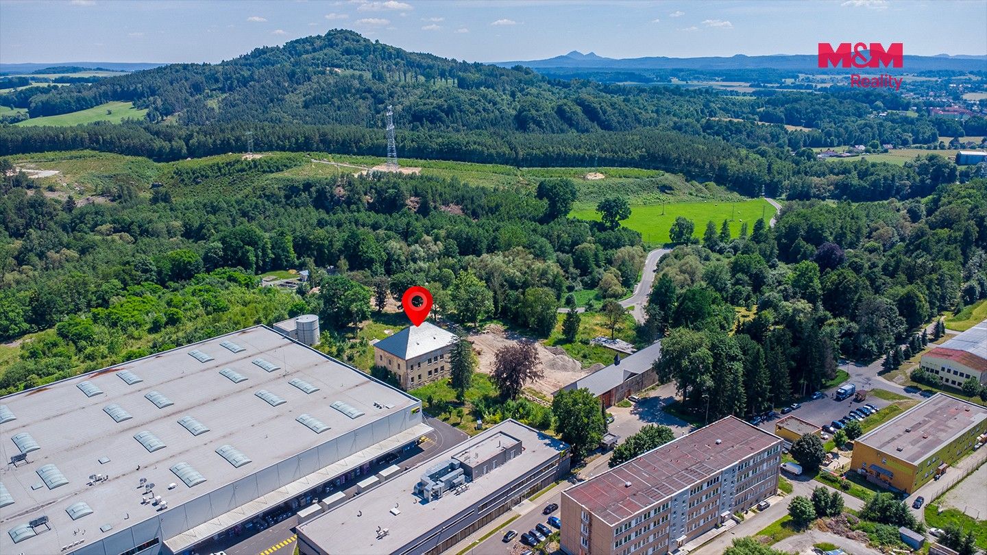 Pronájem komerčního prostoru 800 m² - foto 6