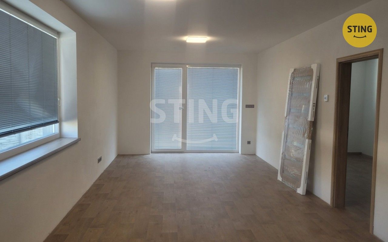 Pronájem bytu 3+kk 80 m² - foto 4