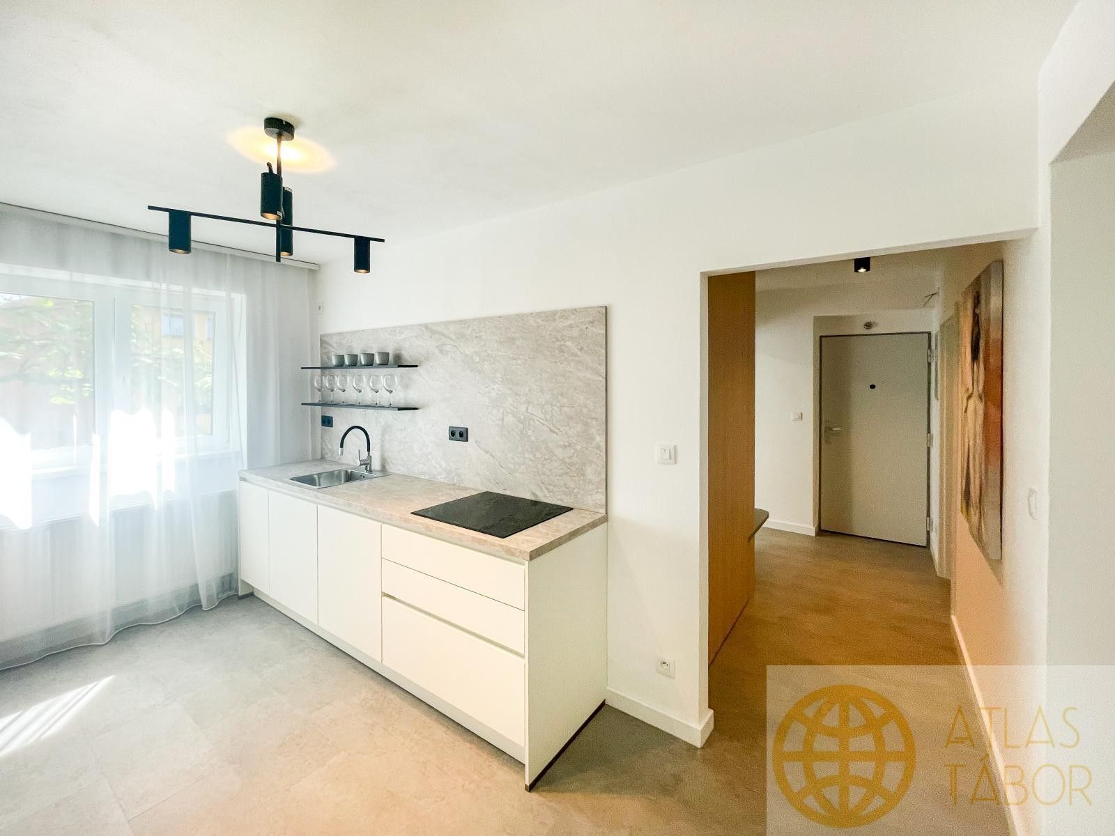 Prodej bytu 2+1 54 m² - foto 1