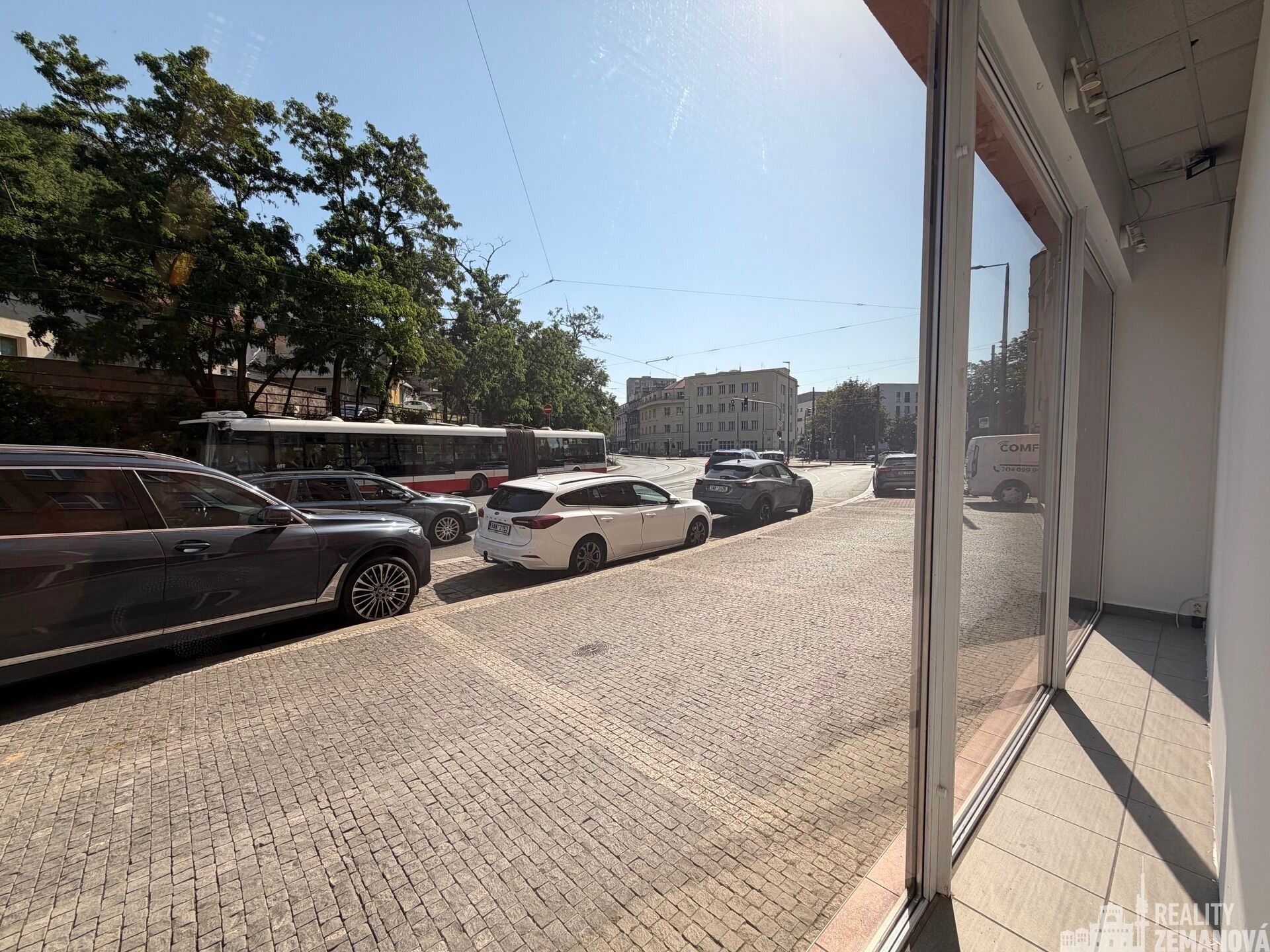 Pronájem komerčního prostoru 323 m² - foto 9