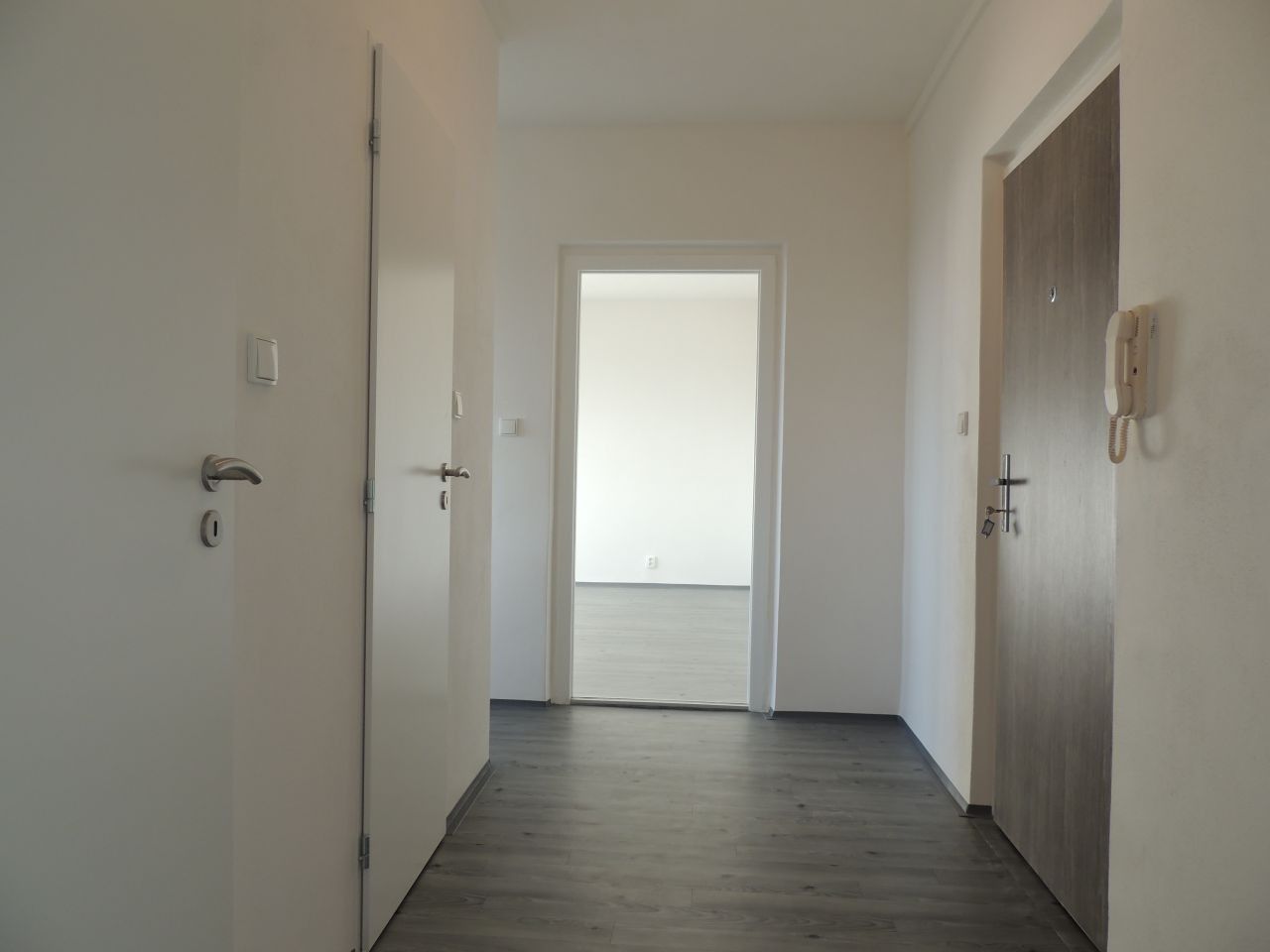 Pronájem bytu 2+1 60 m² - foto 6