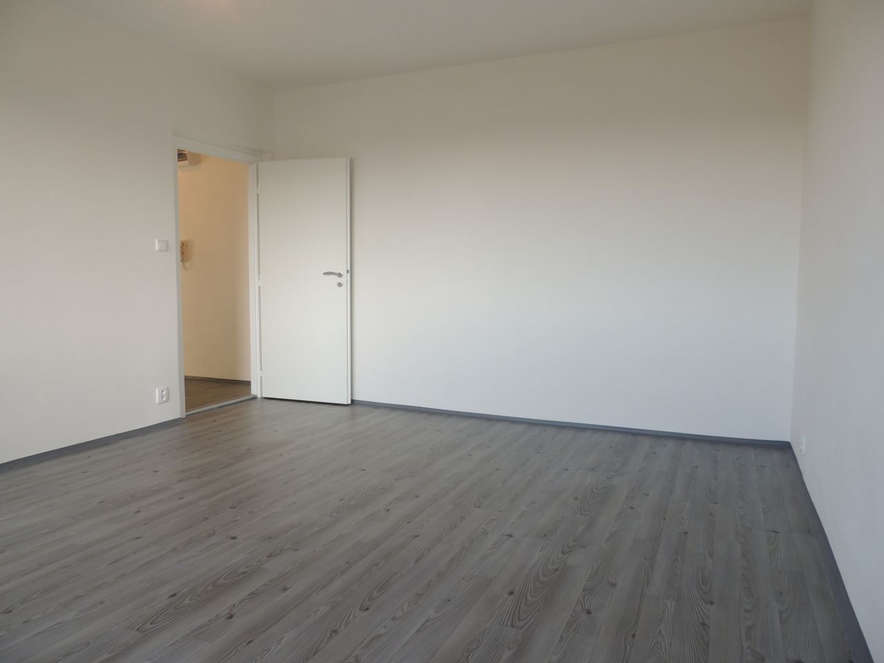 Pronájem bytu 2+1 60 m² - foto 10