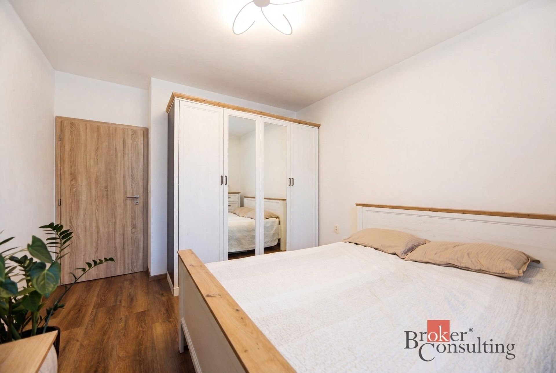 Prodej bytu 4+kk 80 m² - foto 10