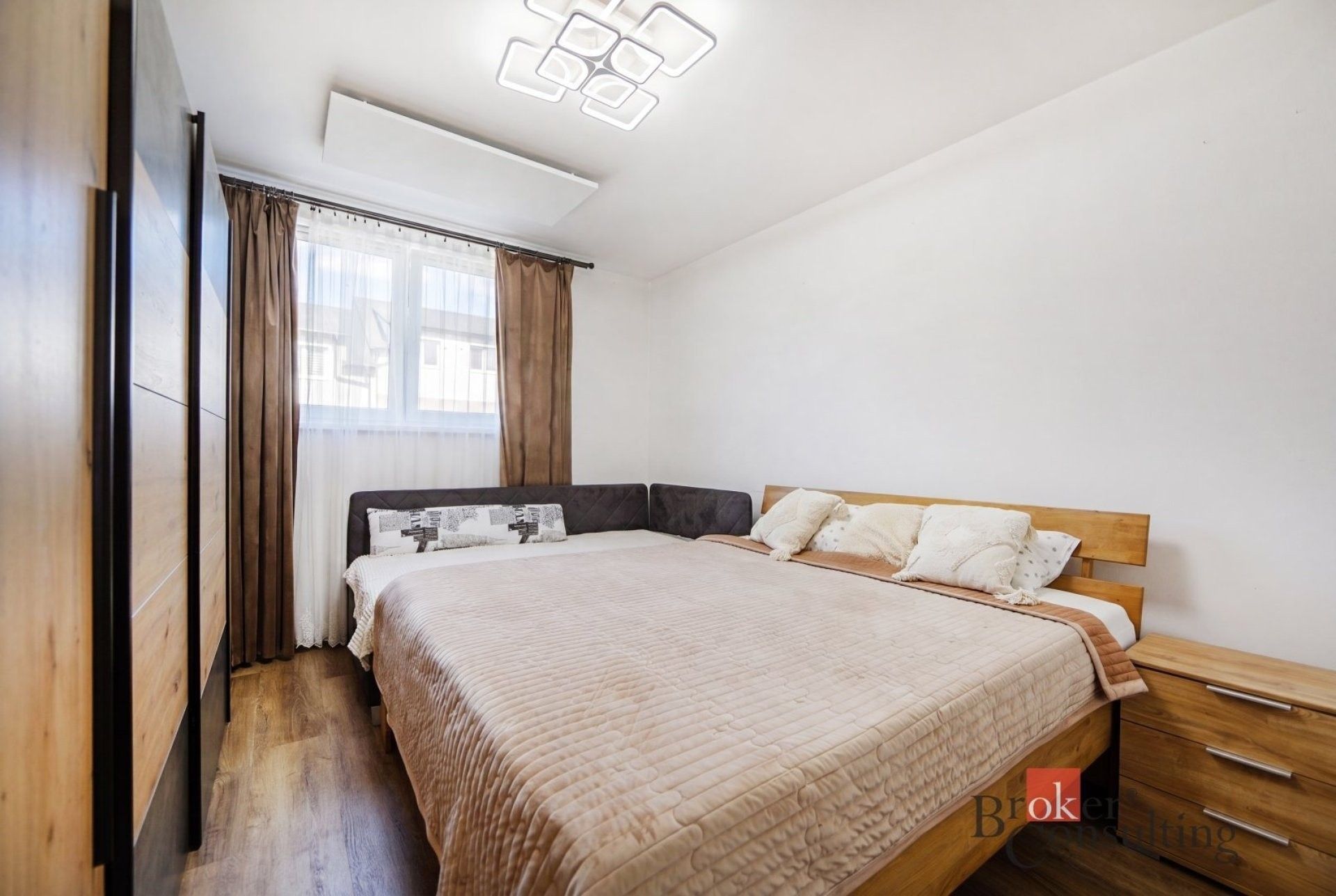 Prodej bytu 4+kk 80 m² - foto 11