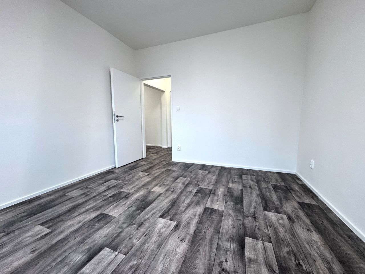 Pronájem bytu 2+1 55 m² - foto 9