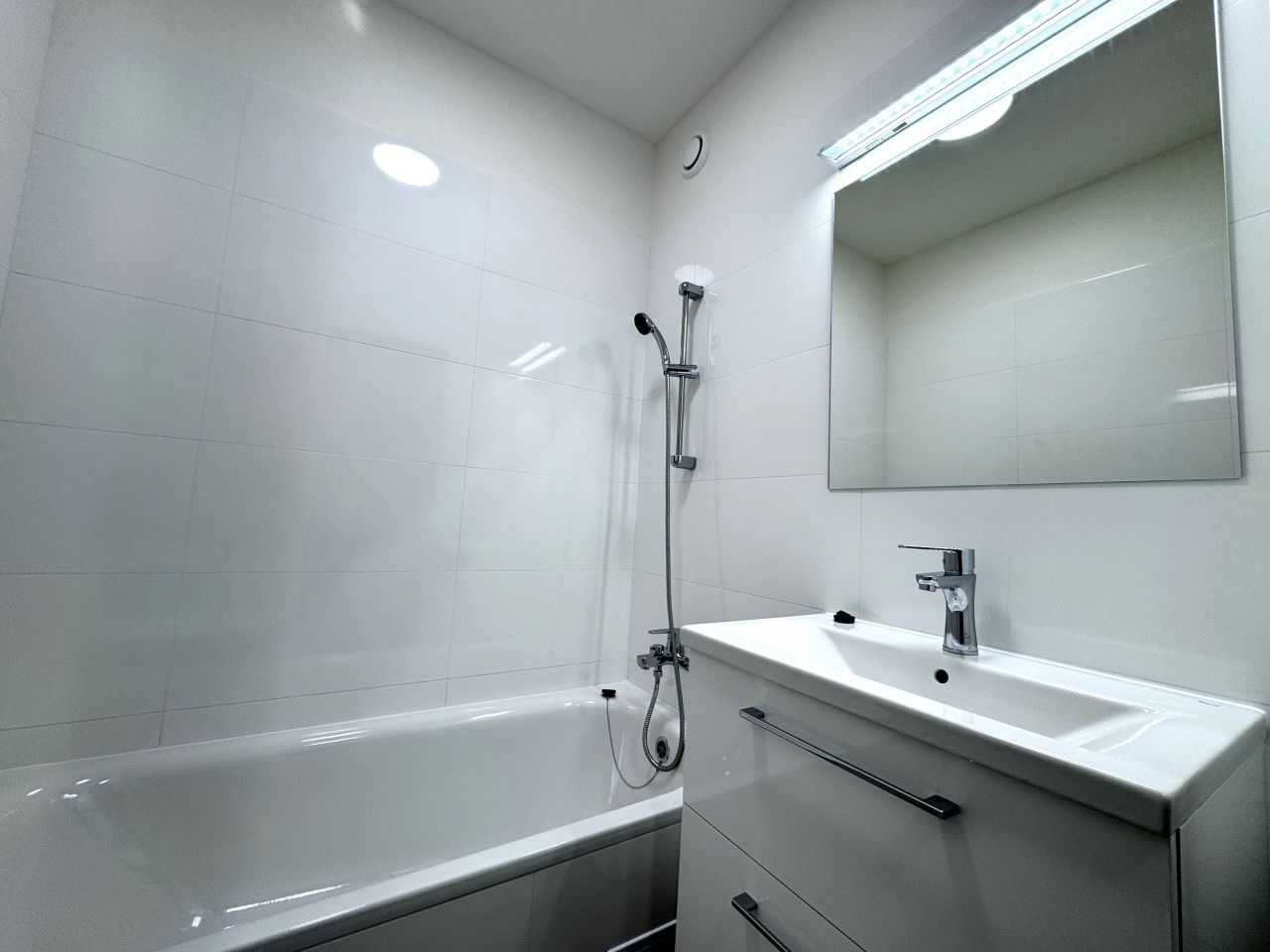 Pronájem bytu 2+1 55 m² - foto 14