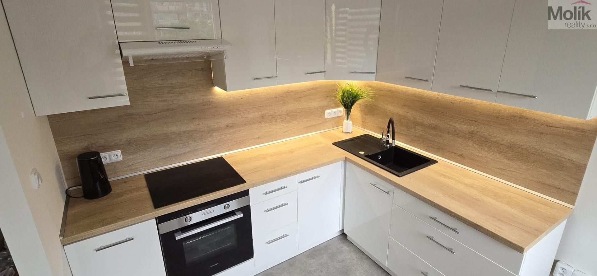 Pronájem bytu 3+1 53 m² - foto 3