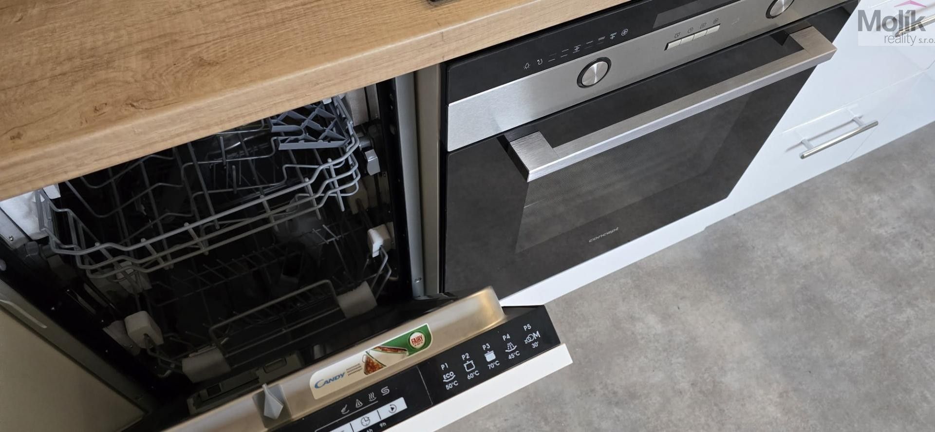 Pronájem bytu 3+1 53 m² - foto 4