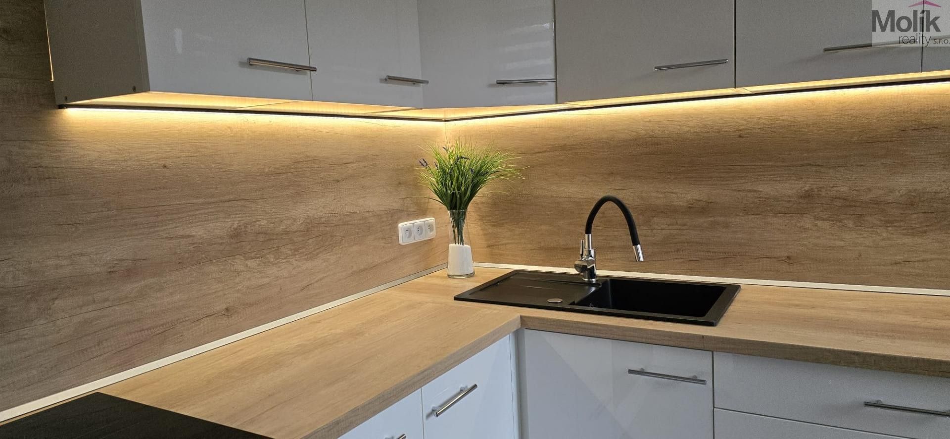 Pronájem bytu 3+1 53 m² - foto 2