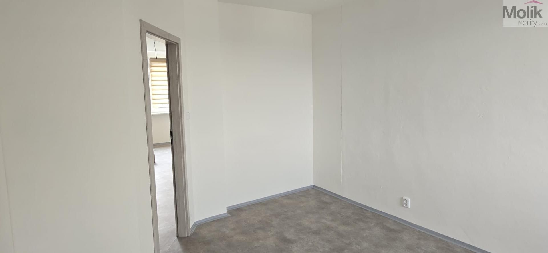 Pronájem bytu 3+1 53 m² - foto 16