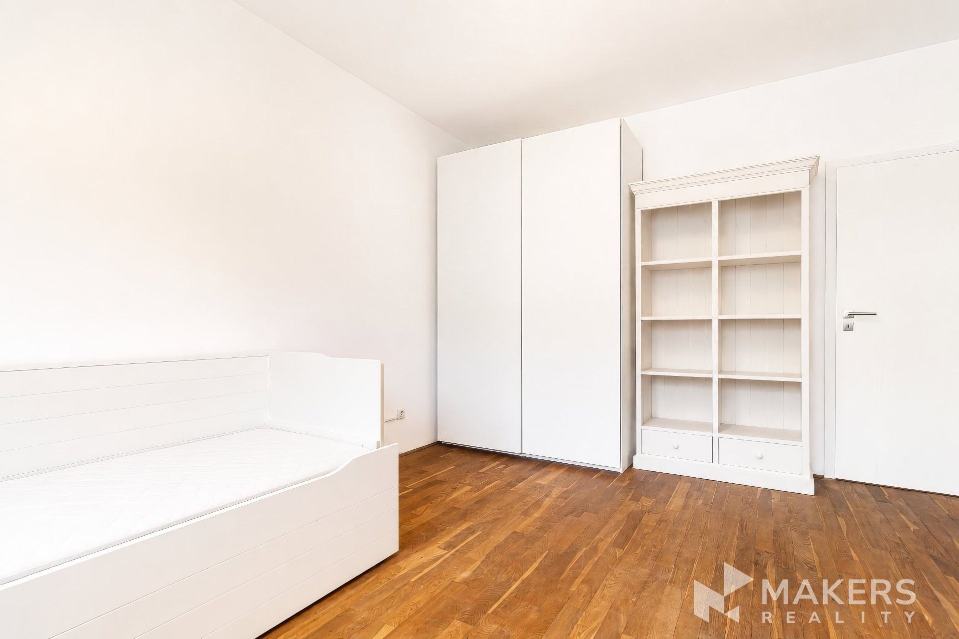 Pronájem bytu 3+kk 100 m² - foto 9
