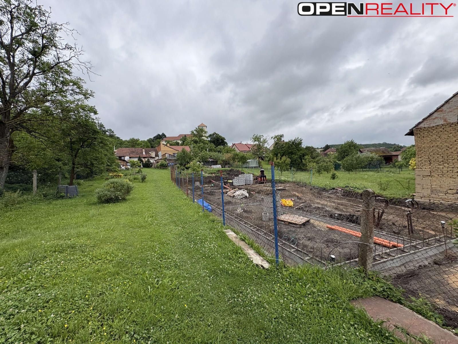 Prodej pozemku 400 m² - foto 2