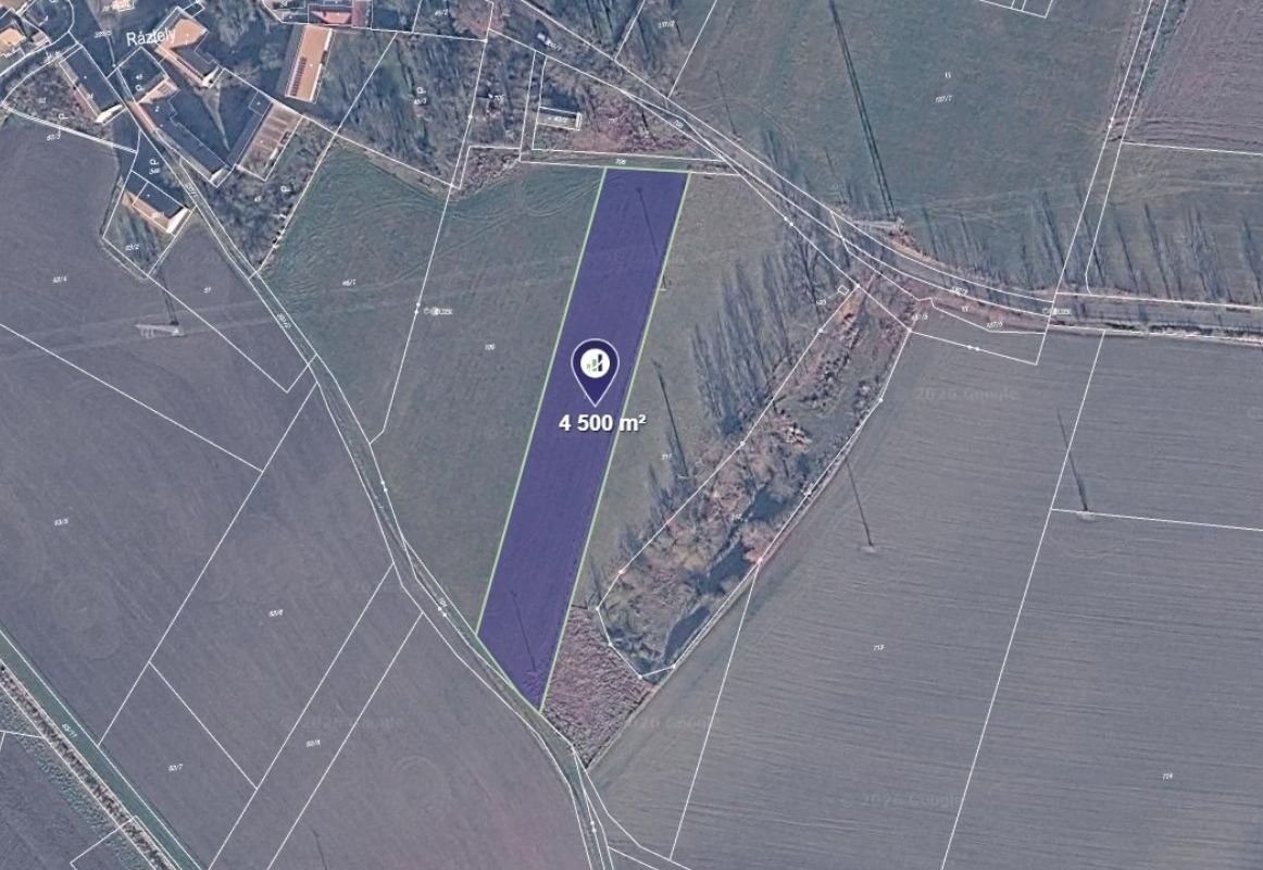 Prodej pozemku 750 m² - foto 1