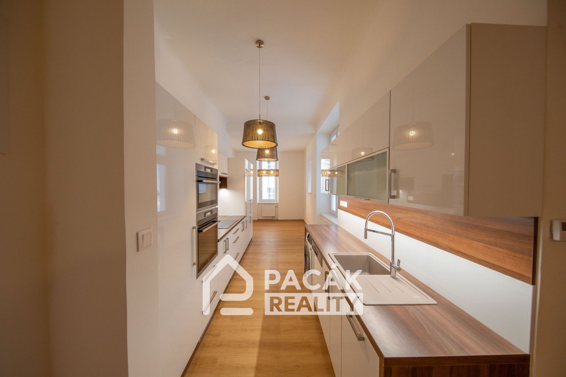 Pronájem bytu 3+1 123 m² - foto 12