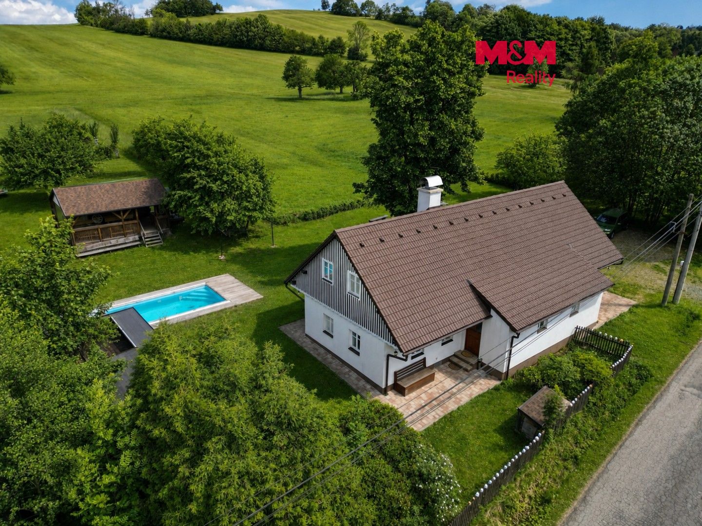 Prodej komerčního prostoru 116 m² - foto 1