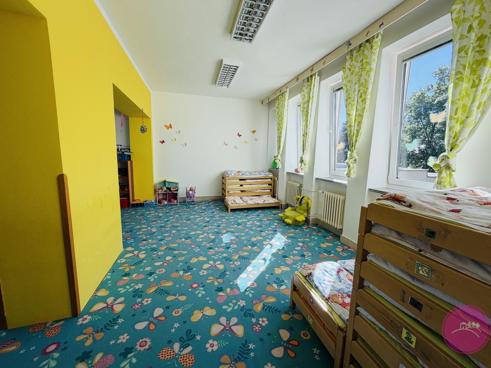 Pronájem komerčního prostoru 110 m² - foto 4