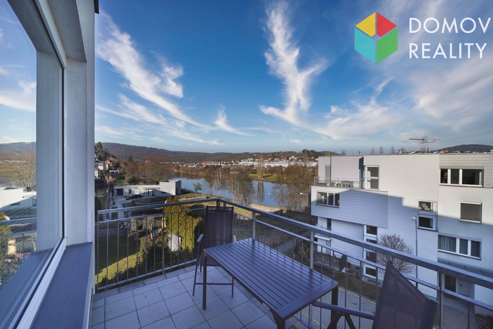 Pronájem bytu 4+kk 89 m² - foto 1