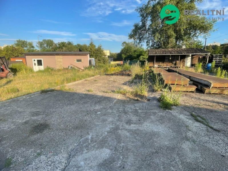 Prodej pozemku 1700 m² - foto 1