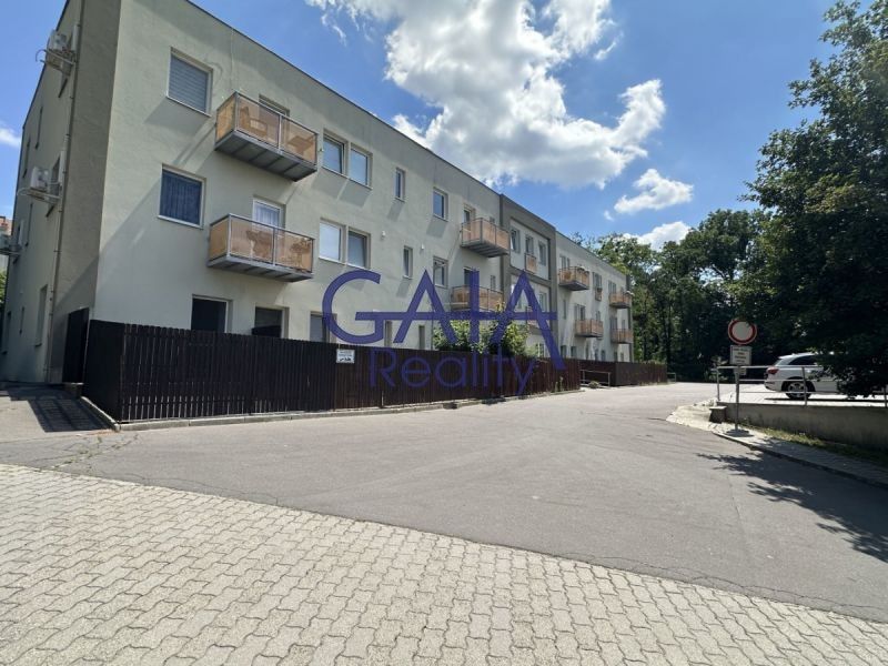 Pronájem bytu 2+kk 43 m² - foto 11