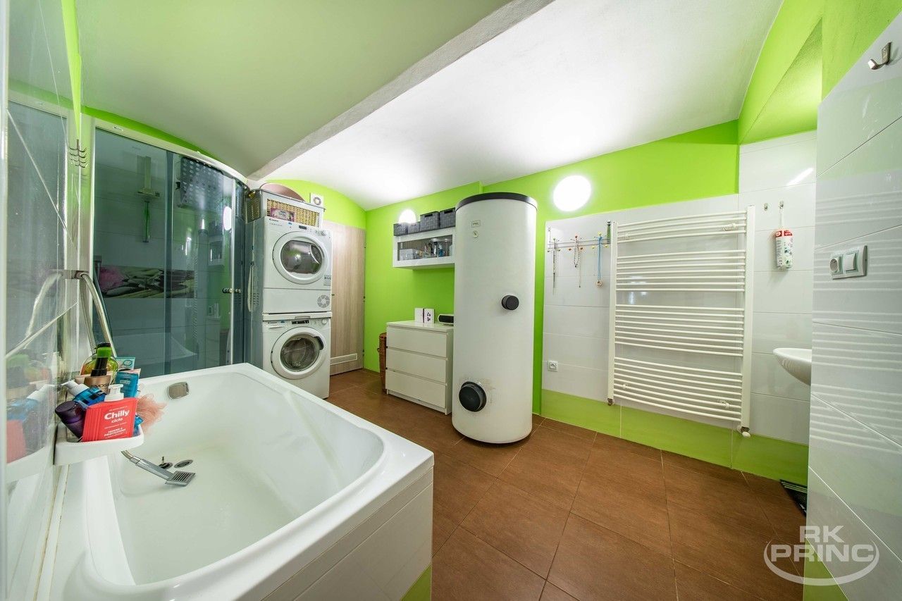 Prodej domu 200 m² - foto 13