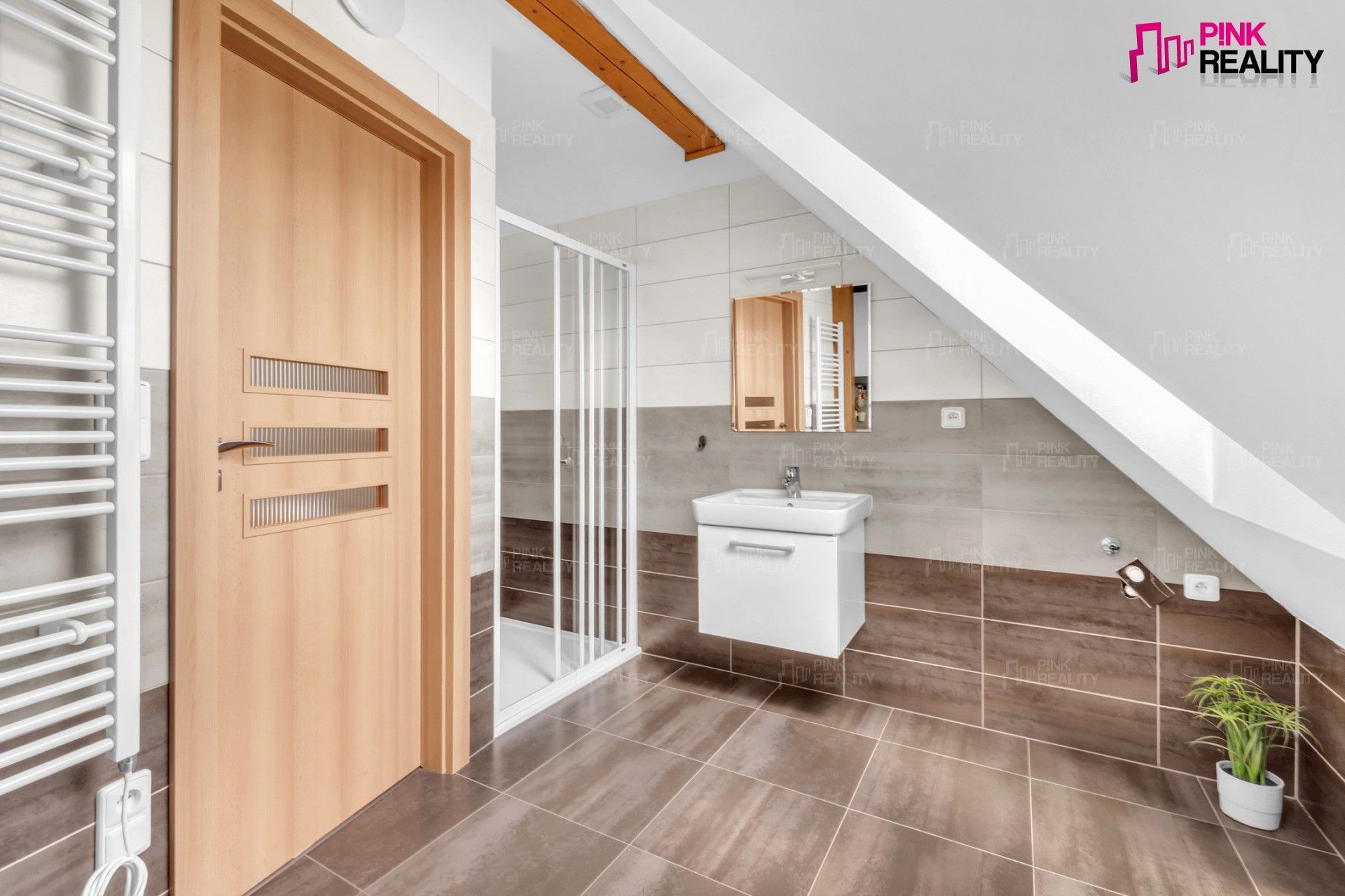 Prodej komerčního prostoru 184 m² - foto 17
