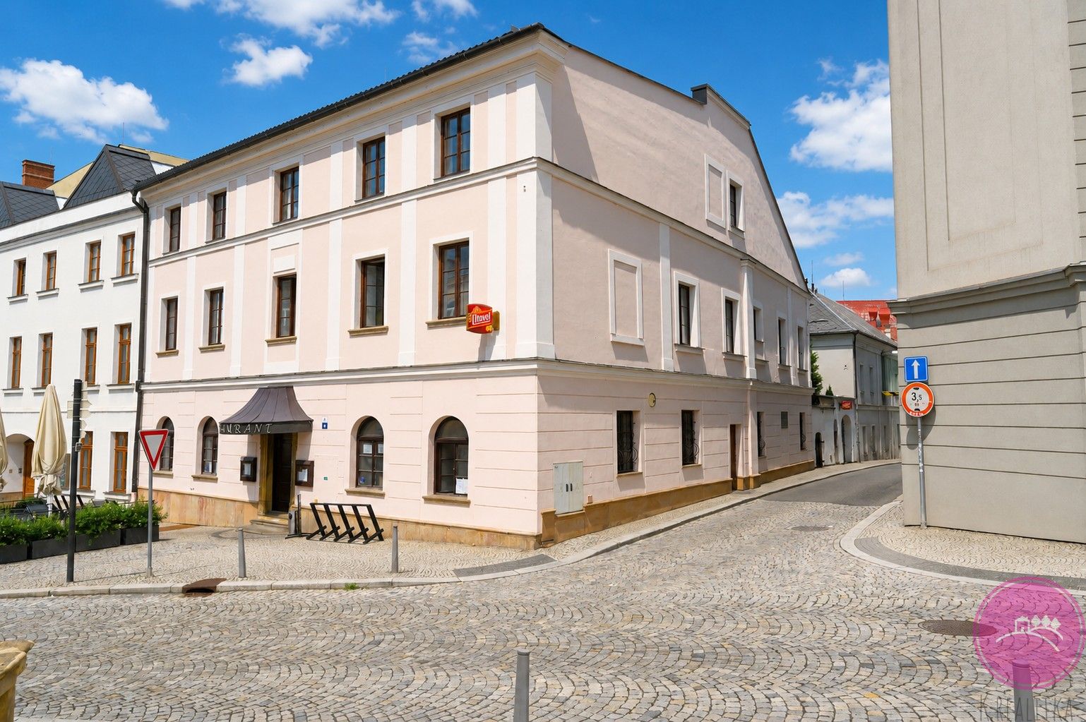 Prodej bytu 2+kk 85 m² - foto 1