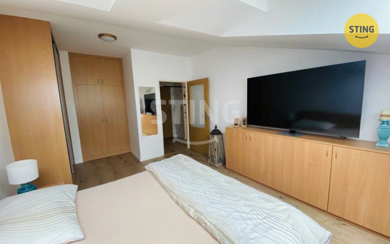 Pronájem bytu 2+kk 57 m² - foto 5