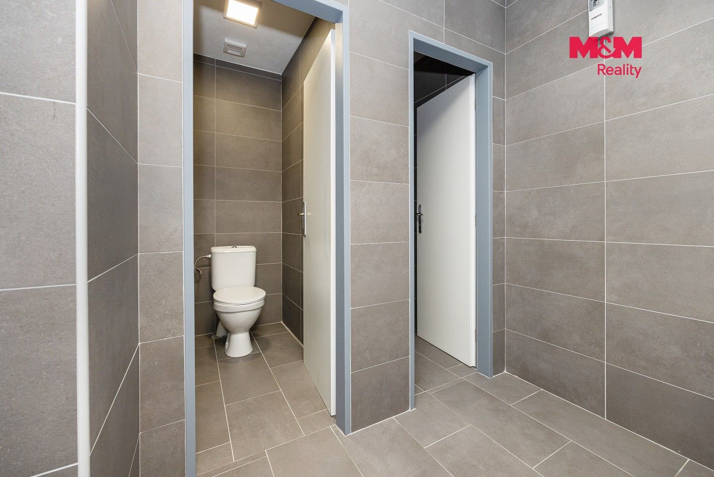 Prodej komerčního prostoru 5179 m² - foto 19