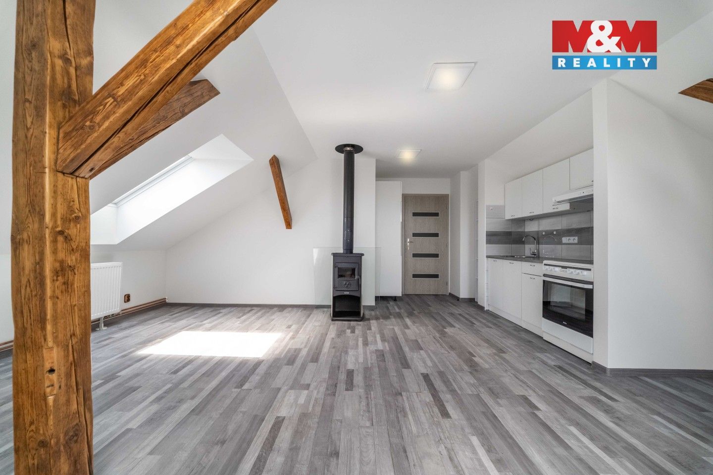 Prodej bytu 2+kk 77 m² - foto 1