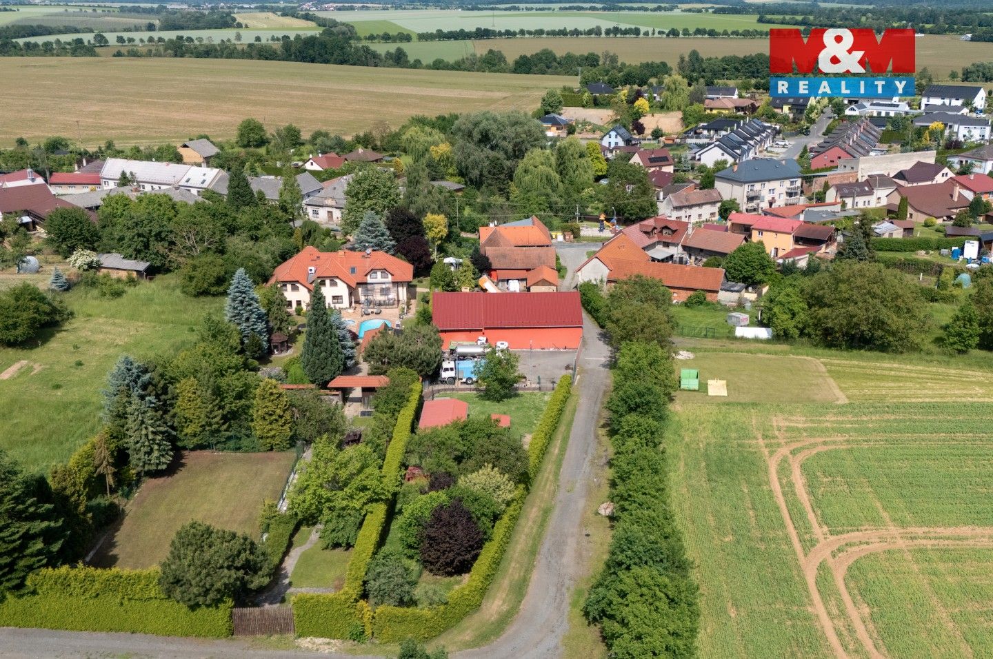 Prodej nemovitosti 196 m² - foto 16