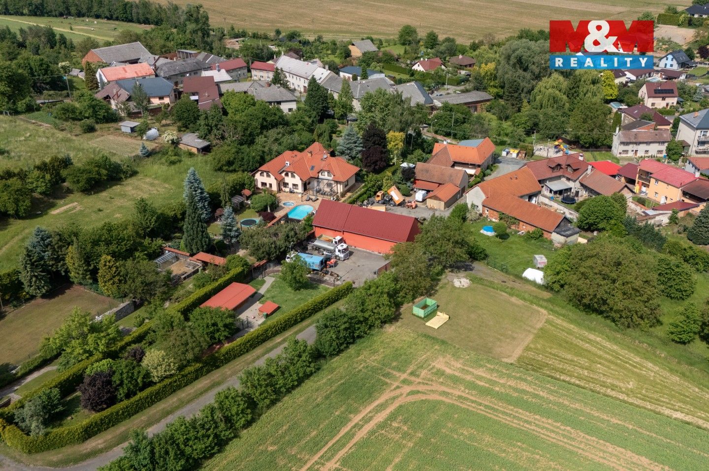 Prodej nemovitosti 196 m² - foto 17
