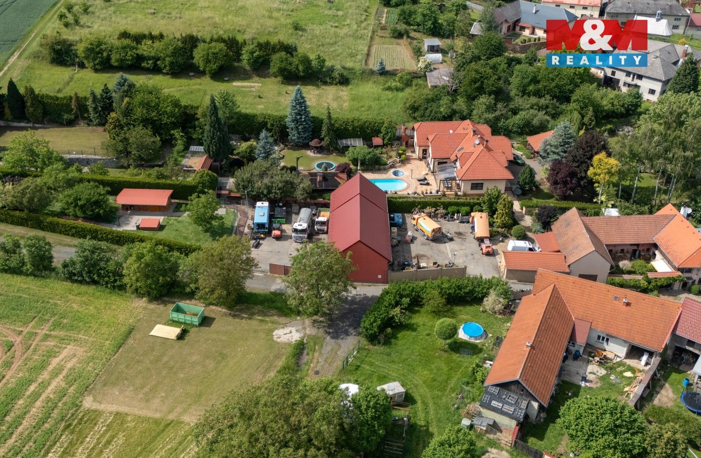 Prodej nemovitosti 196 m² - foto 19
