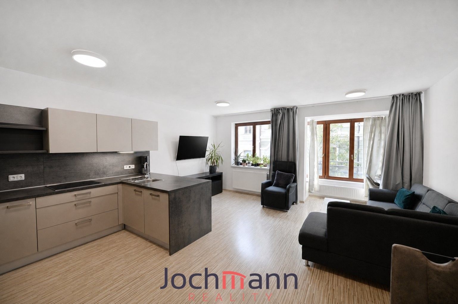 Pronájem bytu 2+kk 64 m² - foto 2