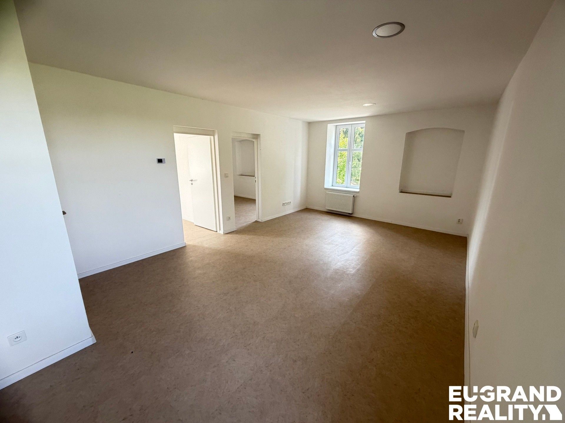 Pronájem bytu 3+kk 58 m² - foto 2