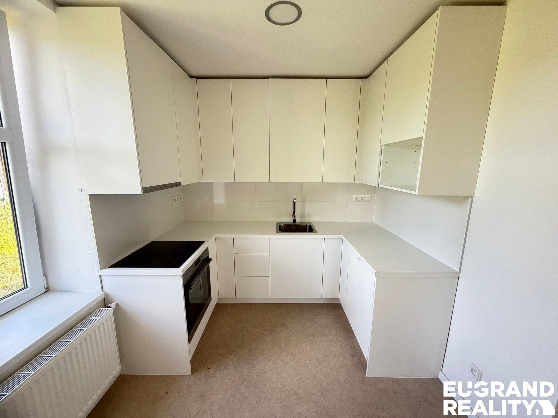 Pronájem bytu 3+kk 58 m² - foto 3
