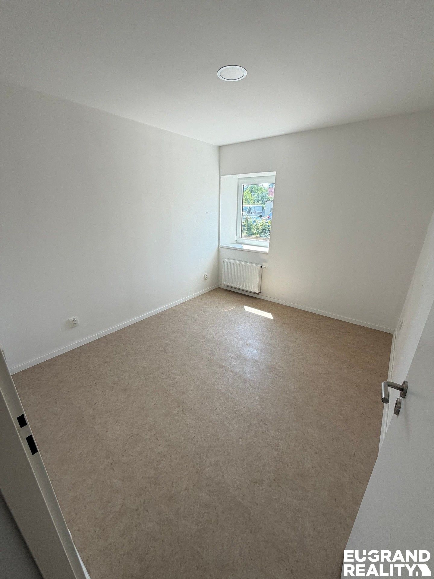 Pronájem bytu 3+kk 58 m² - foto 8