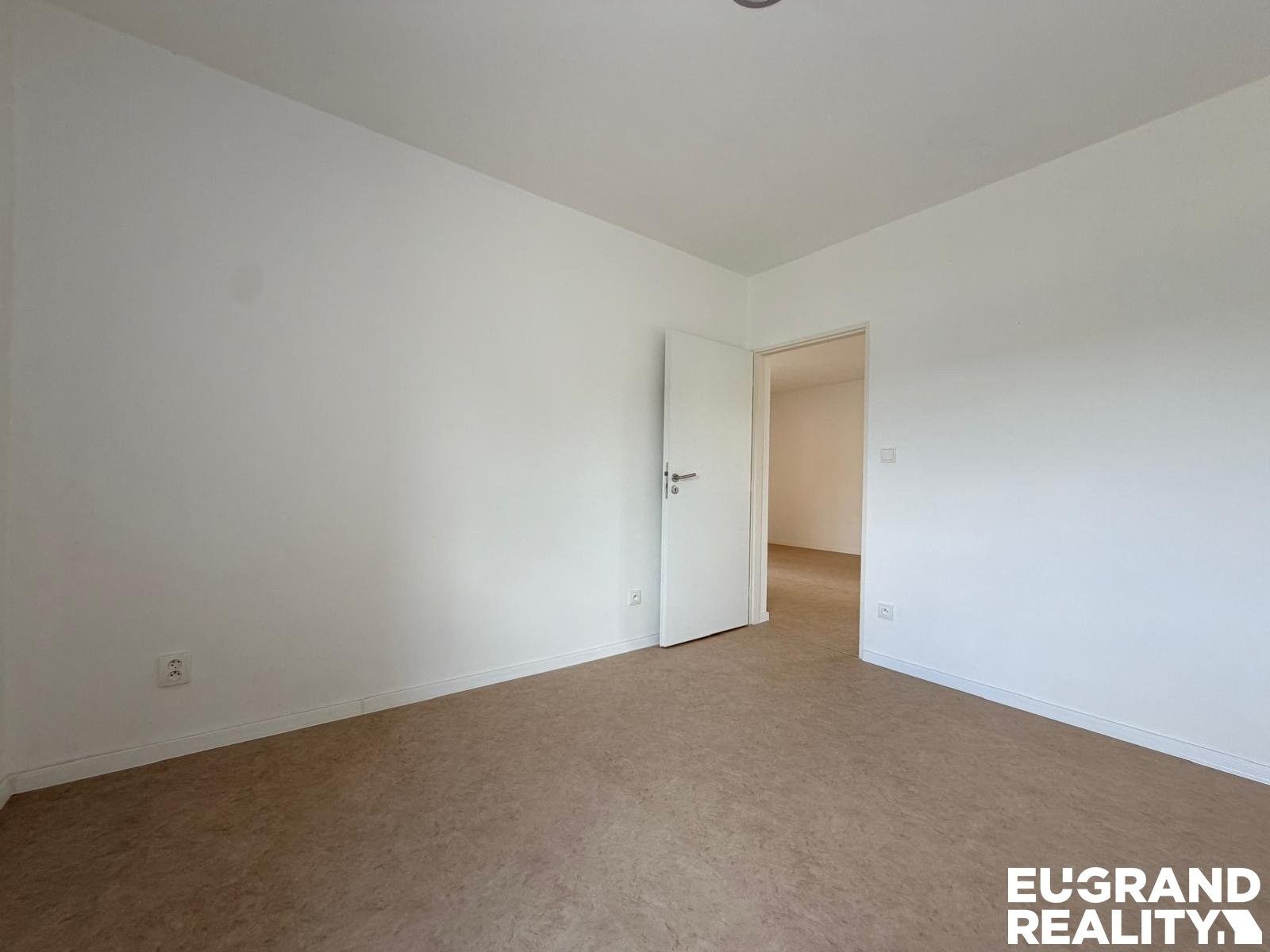 Pronájem bytu 3+kk 58 m² - foto 9