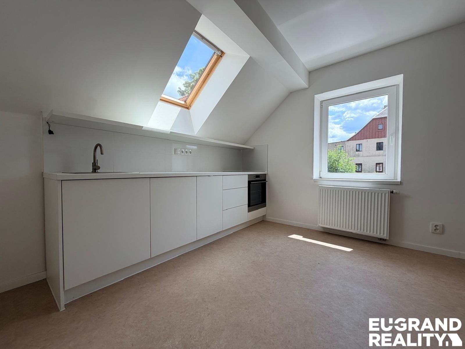 Pronájem bytu 2+kk 41 m² - foto 1