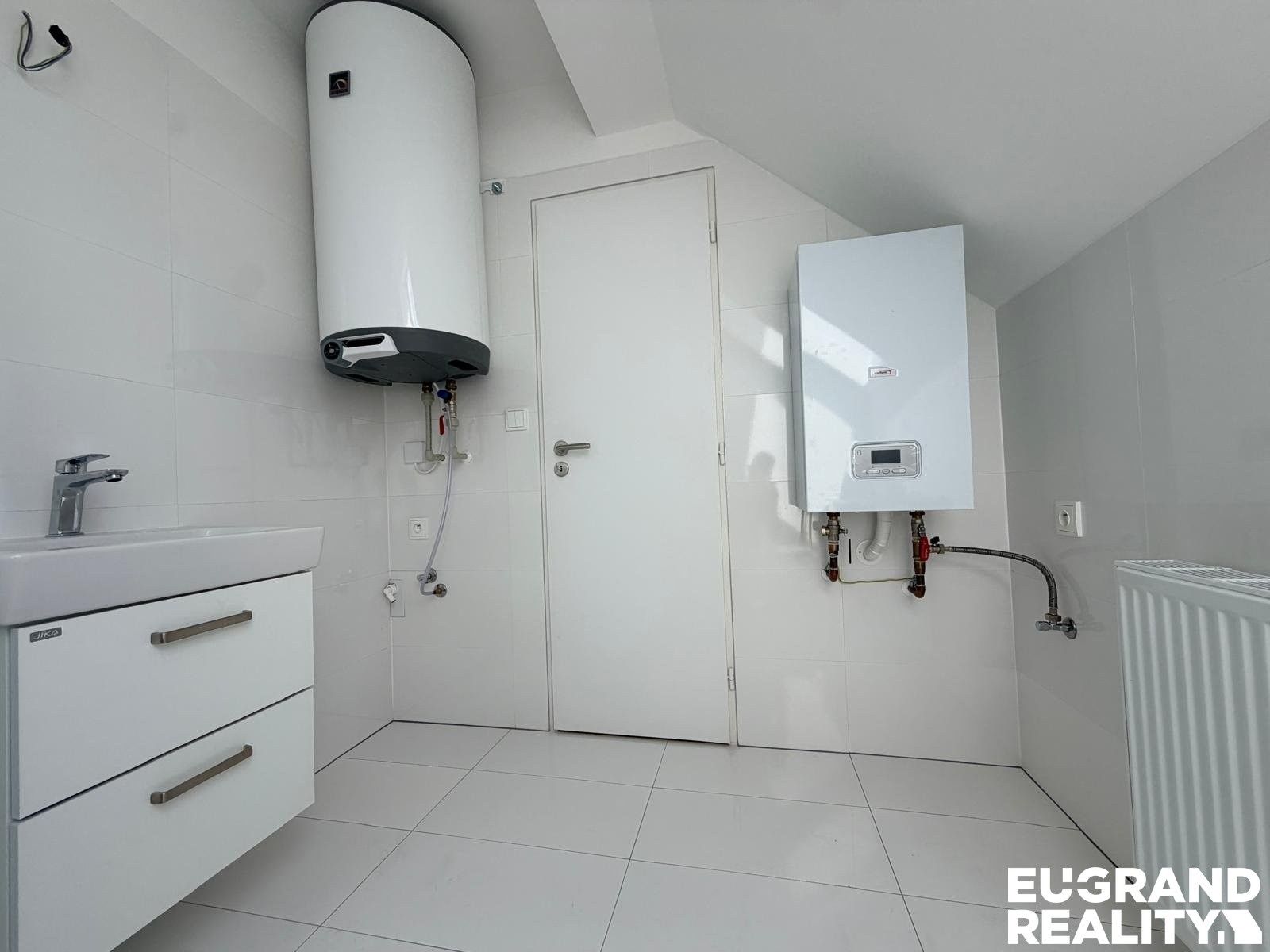 Pronájem bytu 2+kk 41 m² - foto 5