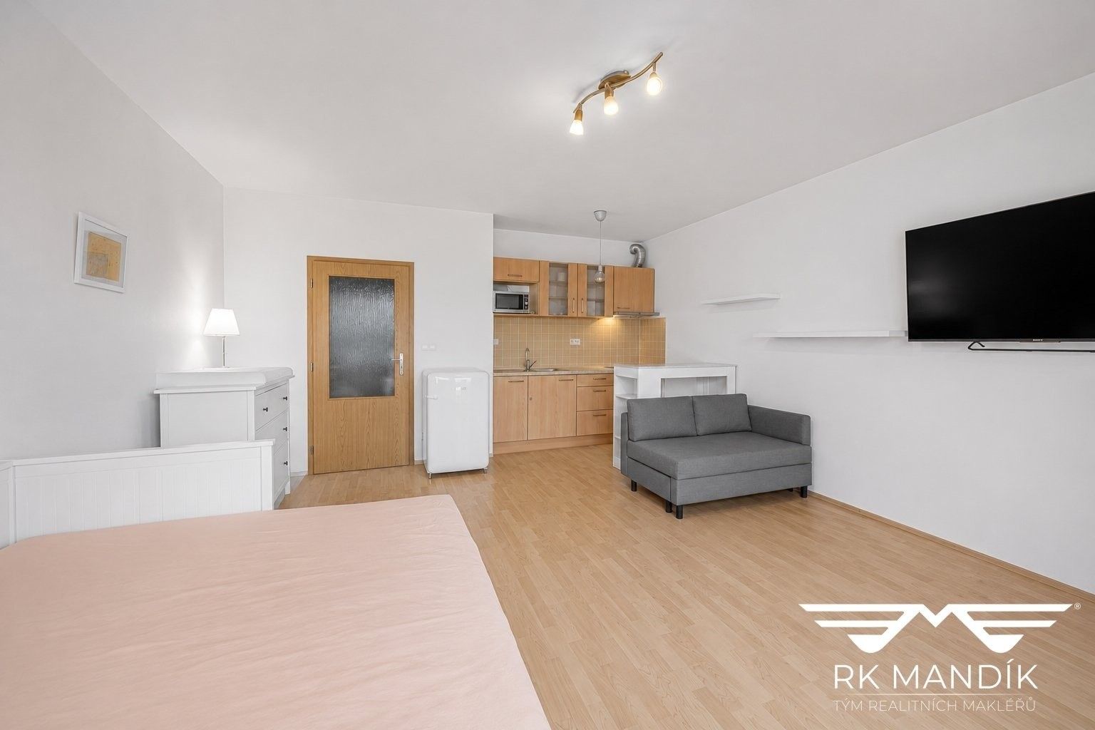 Pronájem bytu 1+kk 33 m² - foto 2