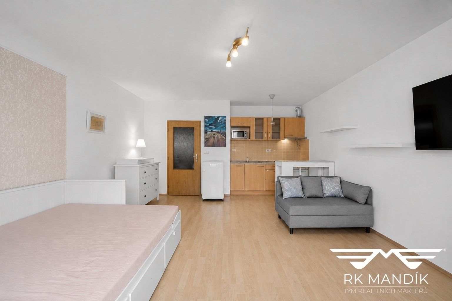Pronájem bytu 1+kk 33 m² - foto 7