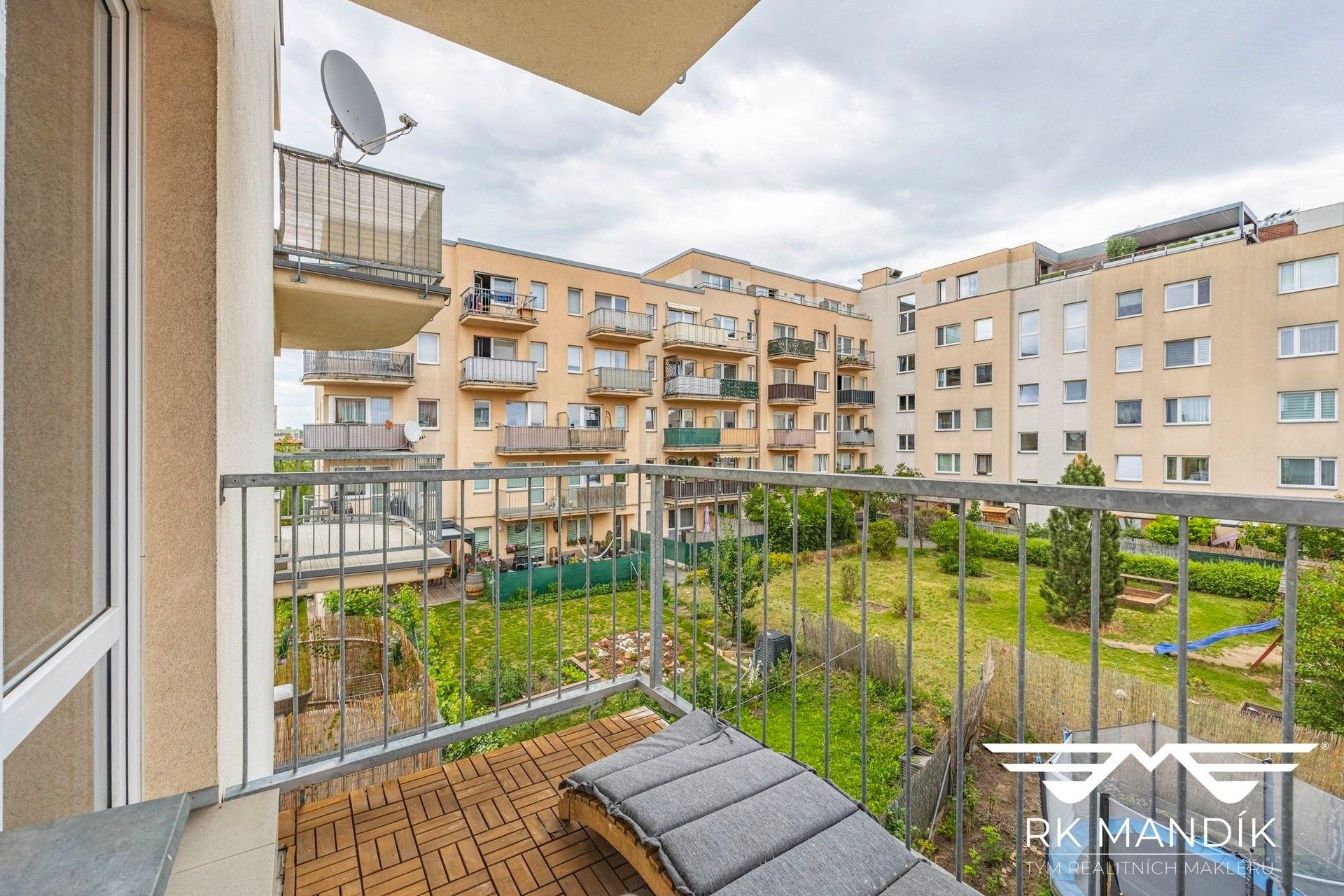 Pronájem bytu 1+kk 33 m² - foto 9