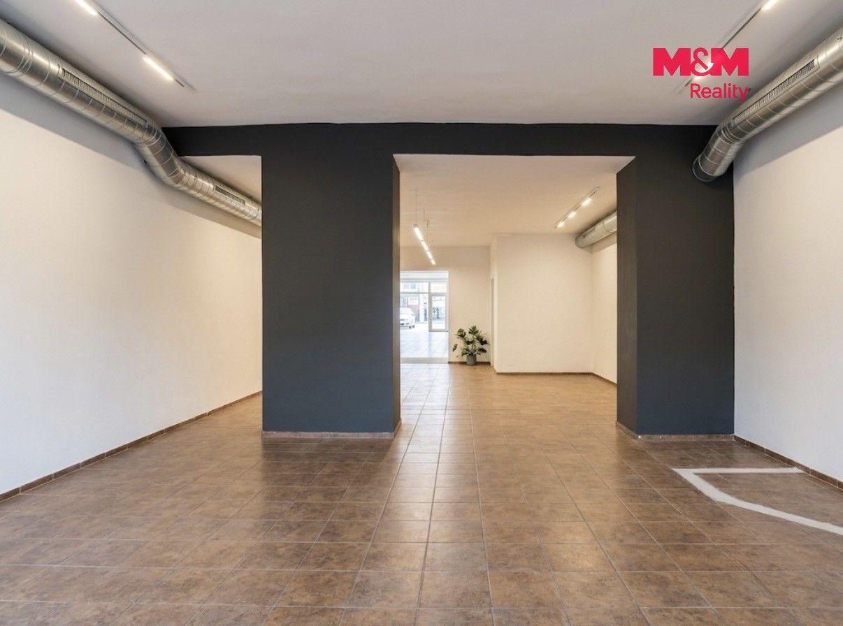 Pronájem komerčního prostoru 350 m² - foto 4