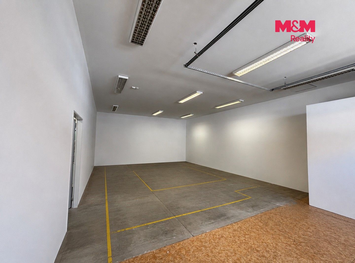 Pronájem komerčního prostoru 210 m² - foto 3